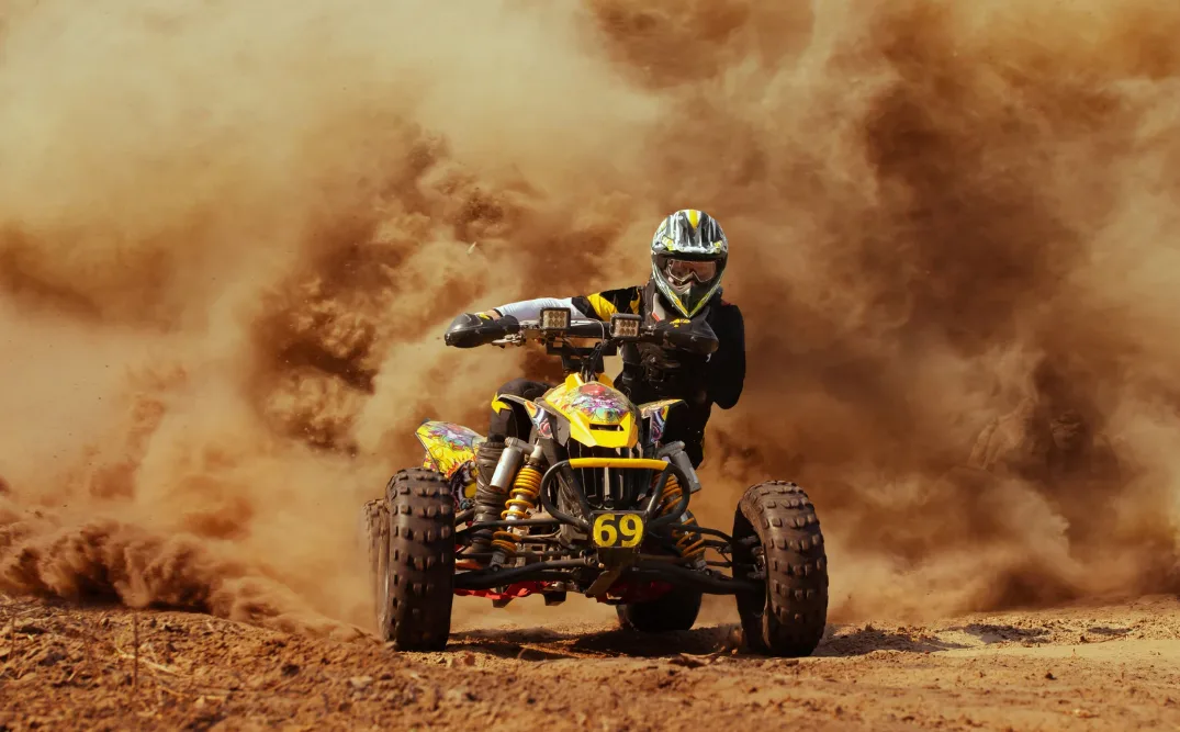 Quad dans le désert près de Marrakech, expérience sur mesure du Riad Zenaya