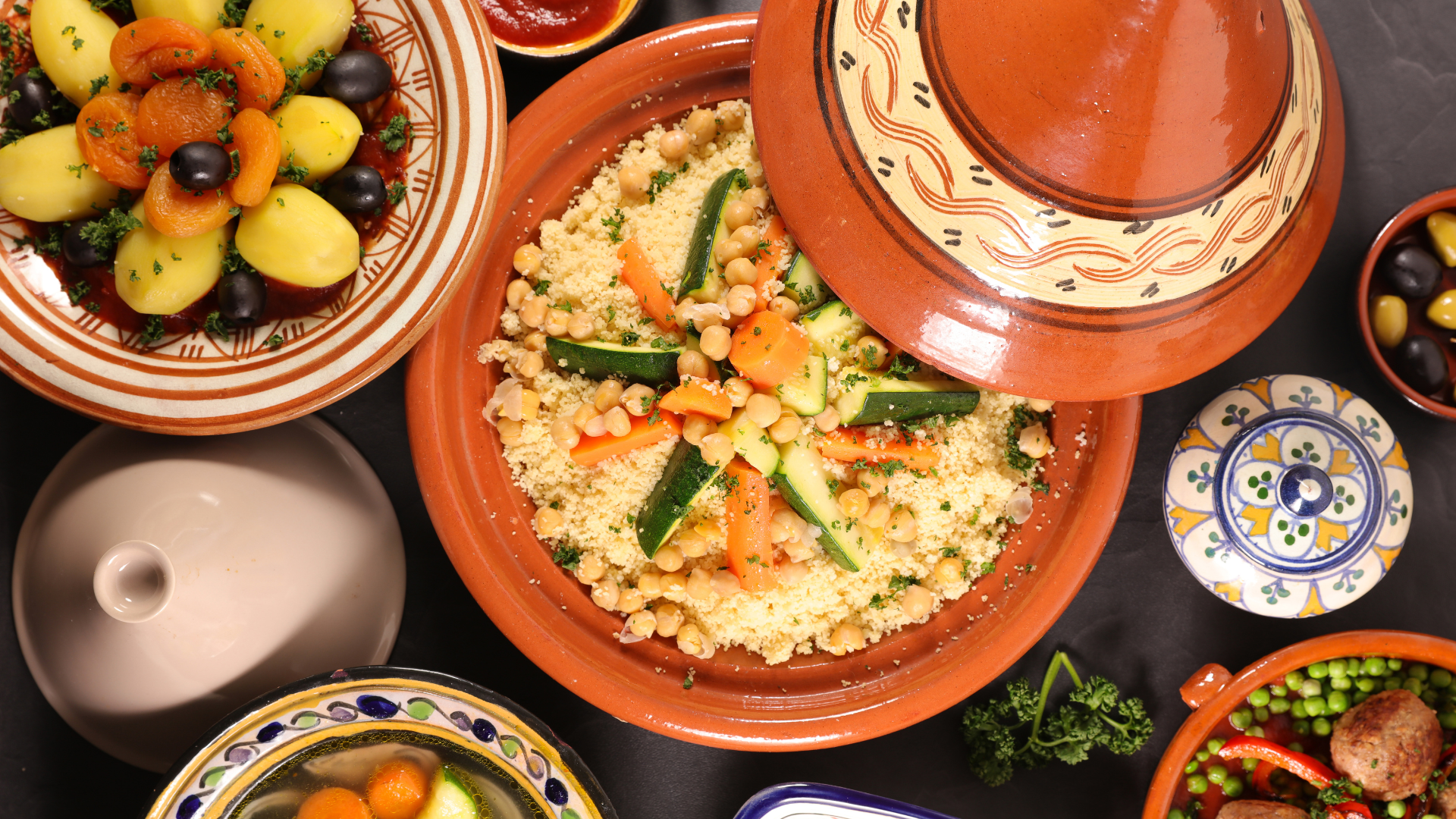 Couscous et tajine, cuisine marocaine du Riad Zenaya